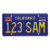 Привлекательный номерной знак автомобиля